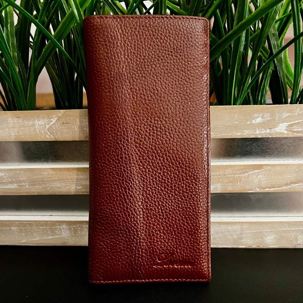 LAVEMI Ultra Slim RFID Blocking Leather Wallet